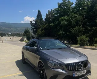 Mercedes-Benz CLA250 2015 mit Antriebssystem Frontantrieb, verfügbar in Tiflis.
