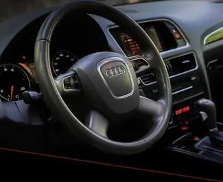 Autovermietung Audi Q5 Nr.10511 Automatisch in Tirana, ausgestattet mit einem 2,0L Motor ➤ Von Armand in Albanien.