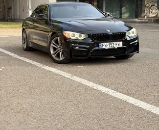 Benzin 2,0L Motor von BMW 428i Cabrio 2015 zur Miete in Tiflis.