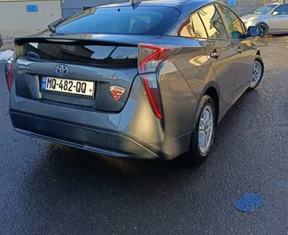 Hybride 1,8L Motor von Toyota Prius 2018 zur Miete in Tiflis.