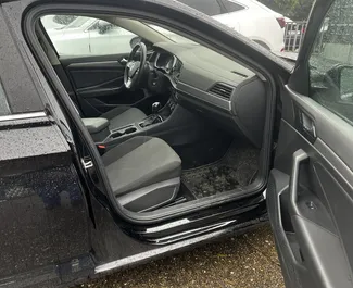 Benzin 1,4L Motor von Volkswagen Jetta 2020 zur Miete in Batumi.