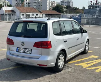 Mietwagen Volkswagen Touran 2013 in Montenegro, mit Diesel-Kraftstoff und 105 PS ➤ Ab 40 EUR pro Tag.