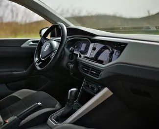 Volkswagen Polo 2022 mit Antriebssystem Frontantrieb, verfügbar in Becici.