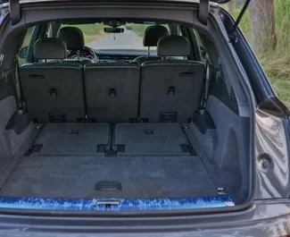 Mietwagen Audi Q7 2021 in Montenegro, mit Diesel-Kraftstoff und 240 PS ➤ Ab 160 EUR pro Tag.