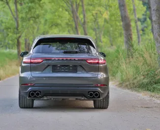 Vermietung Porsche Cayenne Turbo. Premium, Luxus, SUV Fahrzeug zur Miete in Montenegro ✓ Kaution Einzahlung von 1500 EUR ✓ Versicherungsoptionen KFZ-HV, Ausland.