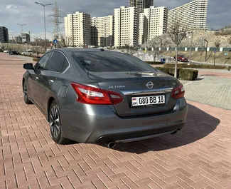 Vermietung Nissan Altima. Komfort, Premium Fahrzeug zur Miete in Armenien ✓ Kaution Einzahlung von 190 USD ✓ Versicherungsoptionen KFZ-HV, TKV, VKV Plus, VKV Komplett, Insassen, Diebstahlschutz, Ausland, Junge, Keine Kaution.