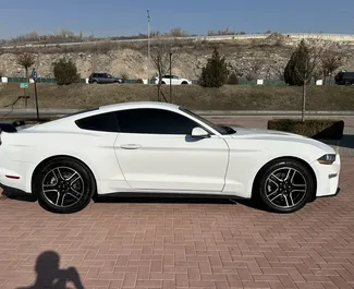 Mietwagen Ford Mustang Coupe 2017 in Armenien, mit Benzin-Kraftstoff und 300 PS ➤ Ab 100 USD pro Tag.