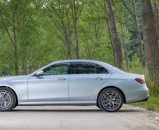 Mietwagen Mercedes-Benz E250 2024 in Montenegro, mit Diesel-Kraftstoff und 240 PS ➤ Ab 133 EUR pro Tag.
