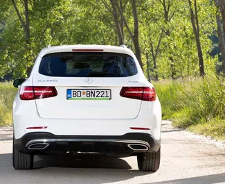 Diesel 2,5L Motor von Mercedes-Benz GLC250 2022 zur Miete in Becici.