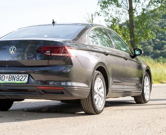 Vermietung Volkswagen Passat. Komfort Fahrzeug zur Miete in Montenegro ✓ Kaution Einzahlung von 300 EUR ✓ Versicherungsoptionen KFZ-HV, Ausland.