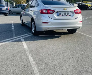 Benzin 1,4L Motor von Chevrolet Cruze 2019 zur Miete in Kutaisi.