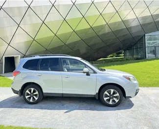 Benzin 2,5L Motor von Subaru Forester 2017 zur Miete in Tiflis.