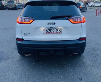 Benzin 3,2L Motor von Jeep Cherokee 2020 zur Miete in Kutaisi.