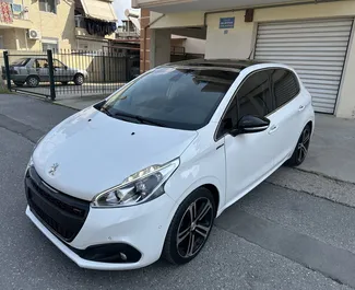 Autovermietung Peugeot 208 Nr.15753 Schaltgetriebe in Thessaloniki, ausgestattet mit einem 1,2L Motor ➤ Von Viktor in Griechenland.