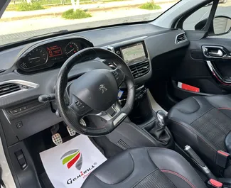 Peugeot 208 2017 zur Miete verfügbar in Thessaloniki, mit Kilometerbegrenzung unbegrenzte.
