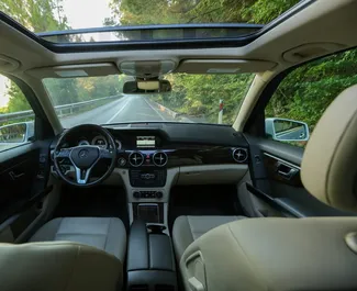 Vermietung Mercedes-Benz GLK. Komfort, Premium, SUV Fahrzeug zur Miete in Albanien ✓ Kaution Keine Kaution ✓ Versicherungsoptionen KFZ-HV, TKV, Ausland.