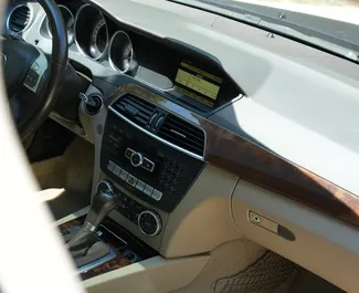 Mercedes-Benz C-Class 2012 zur Miete verfügbar in Tirana, mit Kilometerbegrenzung unbegrenzte.