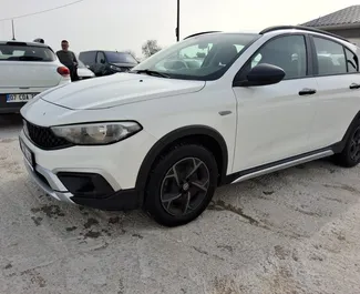Autovermietung Fiat Egea Cross Nr.15534 Schaltgetriebe am Flughafen Antalya, ausgestattet mit einem 1,4L Motor ➤ Von Ramazan in der Türkei.