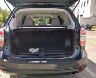 Benzin 2,5L Motor von Subaru Forester 2015 zur Miete in Tiflis.