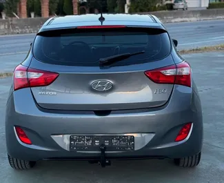 Mietwagen Hyundai i30 2013 in Albanien, mit Diesel-Kraftstoff und 108 PS ➤ Ab 20 EUR pro Tag.