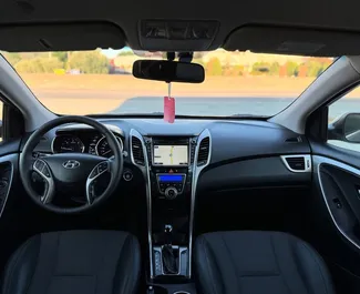 Diesel 1,6L Motor von Hyundai i30 2013 zur Miete in Tirana.