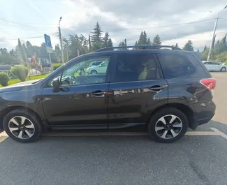 Frontansicht eines Mietwagens Subaru Forester am Flughafen Kutaisi, Georgien ✓ Auto Nr.15639. ✓ Automatisch TM ✓ 0 Bewertungen.