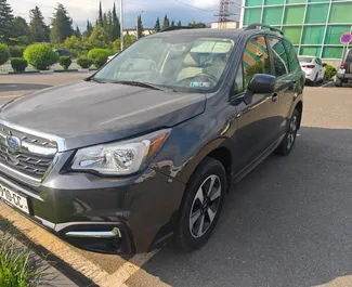 Subaru Forester 2017 mit Antriebssystem Allradantrieb, verfügbar am Flughafen Kutaisi.