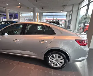 Vermietung Renault Megane Sedan. Komfort Fahrzeug zur Miete in der Türkei ✓ Kaution Einzahlung von 200 USD ✓ Versicherungsoptionen KFZ-HV, TKV, VKV Plus, VKV Komplett.