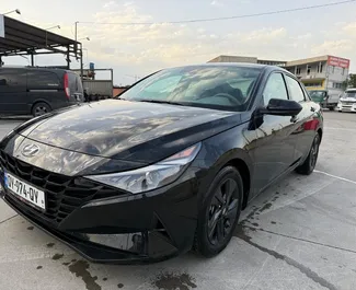 Mietwagen Hyundai Elantra 2023 in Georgien, mit Benzin-Kraftstoff und 147 PS ➤ Ab 49 GEL pro Tag.