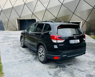 Benzin 2,5L Motor von Subaru Forester 2019 zur Miete in Tiflis.