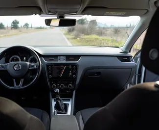 Mietwagen Skoda Octavia Combi 2018 in Montenegro, mit Benzin-Kraftstoff und 85 PS ➤ Ab 28 EUR pro Tag.