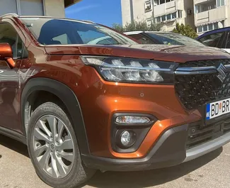 Frontansicht eines Mietwagens Suzuki SX4 S-Cross am Flughafen Podgorica, Montenegro ✓ Auto Nr.15707. ✓ Automatisch TM ✓ 0 Bewertungen.