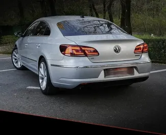 Volkswagen Passat-CC 2013 zur Miete verfügbar in Tirana, mit Kilometerbegrenzung unbegrenzte.