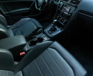 Mietwagen Volkswagen Golf 7 2015 in Albanien, mit Diesel-Kraftstoff und 148 PS ➤ Ab 38 EUR pro Tag.