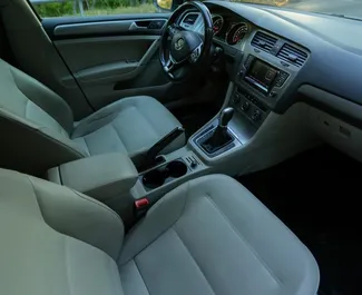 Vermietung Volkswagen Golf 7. Wirtschaft, Komfort Fahrzeug zur Miete in Albanien ✓ Kaution Keine Kaution ✓ Versicherungsoptionen KFZ-HV, TKV, Ausland.