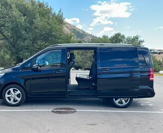 Mercedes-Benz V-Class 2019 zur Miete verfügbar in Rafailovici, mit Kilometerbegrenzung unbegrenzte.