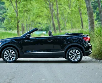 Benzin 18,0L Motor von Volkswagen T-Roc Cabrio 2025 zur Miete in Becici.