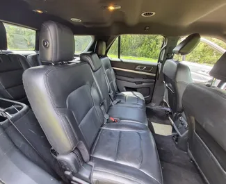 Hybride 3,5L Motor von Ford Explorer 2019 zur Miete in Tiflis.