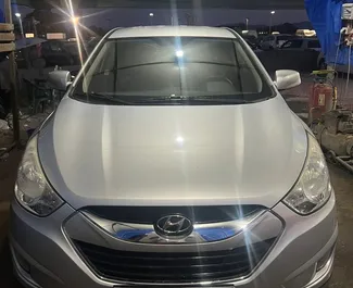 Frontansicht eines Mietwagens Hyundai Tucson in Durres, Albanien ✓ Auto Nr.16119. ✓ Automatisch TM ✓ 0 Bewertungen.