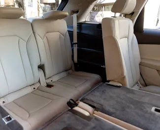 Benzin 3,0L Motor von Audi Q7 2018 zur Miete in Batumi.