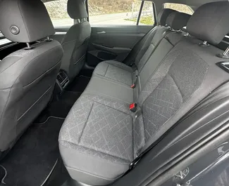 Vermietung Volkswagen Golf 8. Wirtschaft, Komfort, Premium Fahrzeug zur Miete in Montenegro ✓ Kaution Einzahlung von 150 EUR ✓ Versicherungsoptionen KFZ-HV, TKV, VKV Plus, Diebstahlschutz, Ausland.