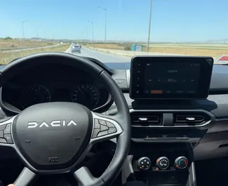 Vermietung Dacia Sandero Stepway. Wirtschaft, Komfort, Crossover Fahrzeug zur Miete in Tunesien ✓ Kaution Einzahlung von 800 EUR ✓ Versicherungsoptionen KFZ-HV.