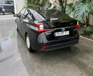Hybride 1,8L Motor von Toyota Prius 2019 zur Miete in Batumi.