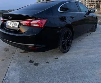 Vermietung Chevrolet Malibu. Komfort, Premium Fahrzeug zur Miete in Georgien ✓ Kaution Keine Kaution ✓ Versicherungsoptionen KFZ-HV, TKV, Keine Kaution.