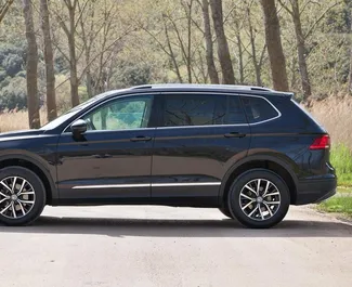 Vermietung Volkswagen Tiguan. Komfort, Crossover Fahrzeug zur Miete in Montenegro ✓ Kaution Einzahlung von 500 EUR ✓ Versicherungsoptionen KFZ-HV.