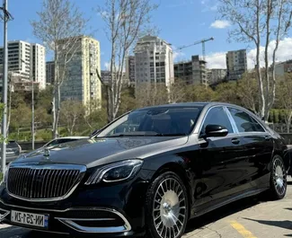 Frontansicht eines Mietwagens Mercedes-Benz S-Class in Tiflis, Georgien ✓ Auto Nr.16144. ✓ Automatisch TM ✓ 0 Bewertungen.