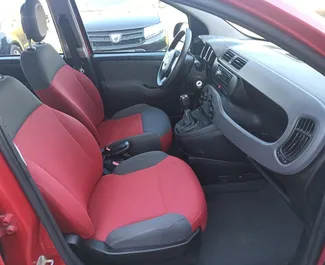 Vermietung Fiat Panda. Wirtschaft, Komfort Fahrzeug zur Miete in Griechenland ✓ Kaution Keine Kaution ✓ Versicherungsoptionen KFZ-HV.
