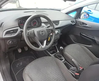 Vermietung Opel Corsa. Wirtschaft Fahrzeug zur Miete in Griechenland ✓ Kaution Keine Kaution ✓ Versicherungsoptionen KFZ-HV.