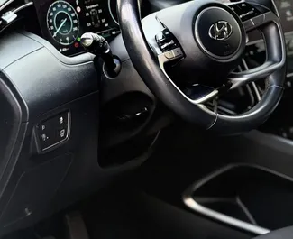 Hybride 1,6L Motor von Hyundai Tucson 2024 zur Miete in Becici.