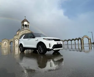 Land Rover Discovery 2022 zur Miete verfügbar in Tiflis, mit Kilometerbegrenzung 250 km/Tag.